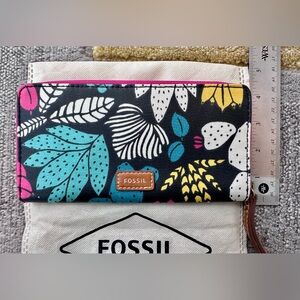 Fossil Eliza clutch zippered wallet, dark floral
